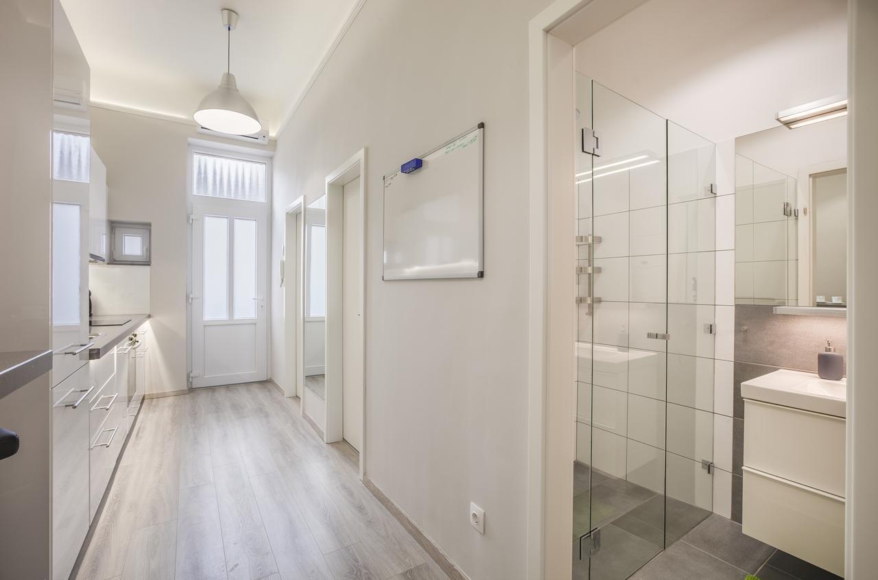 Kings Cross Apartment Budapest Bagian luar foto